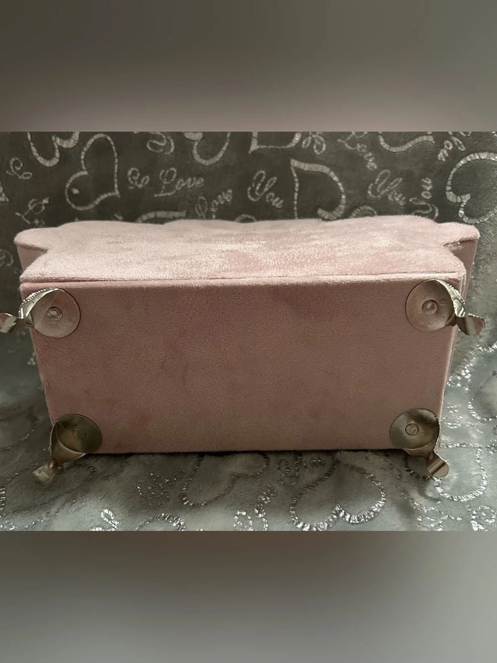 NWT Hilabee, Plush Heart-Back Pink Loveseat Sofa Jewelry Box with Mirror